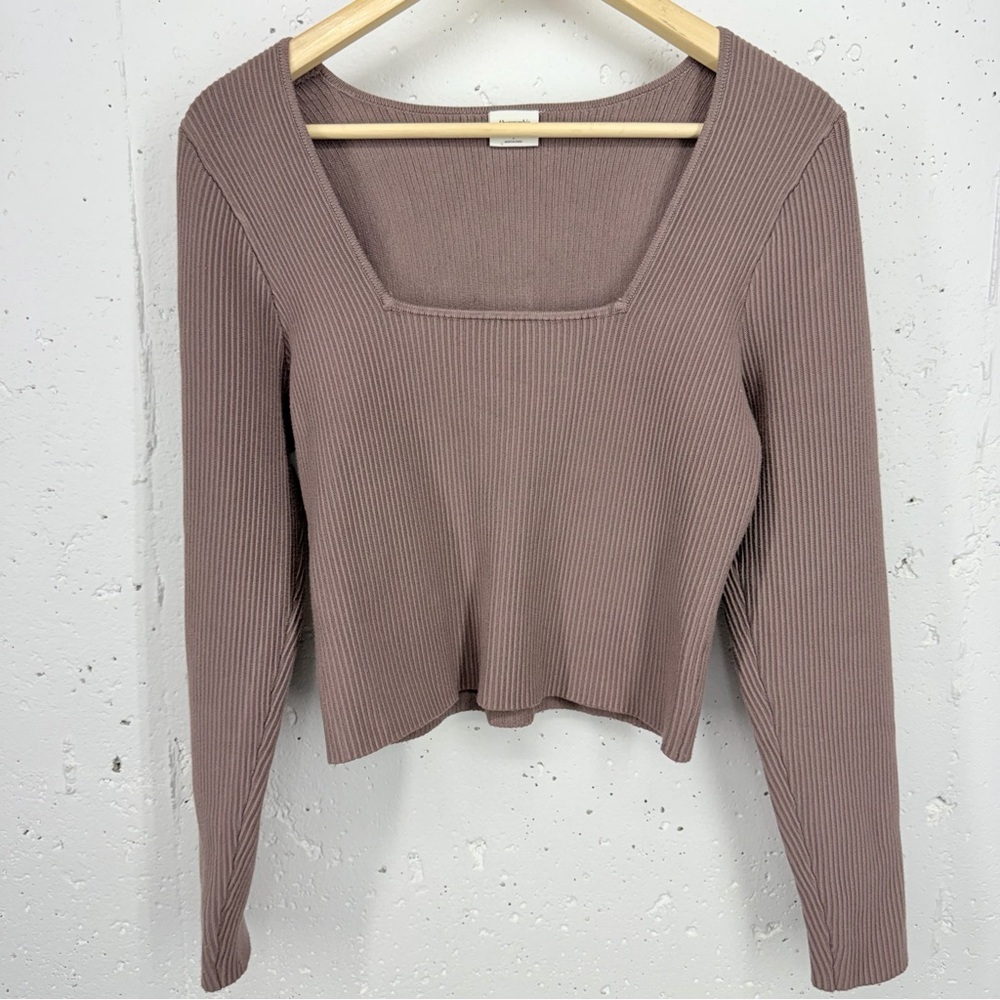 Abercrombie & Fitch Size Large Mauve Square Neck Knit Crop Long Sleeve Sweater